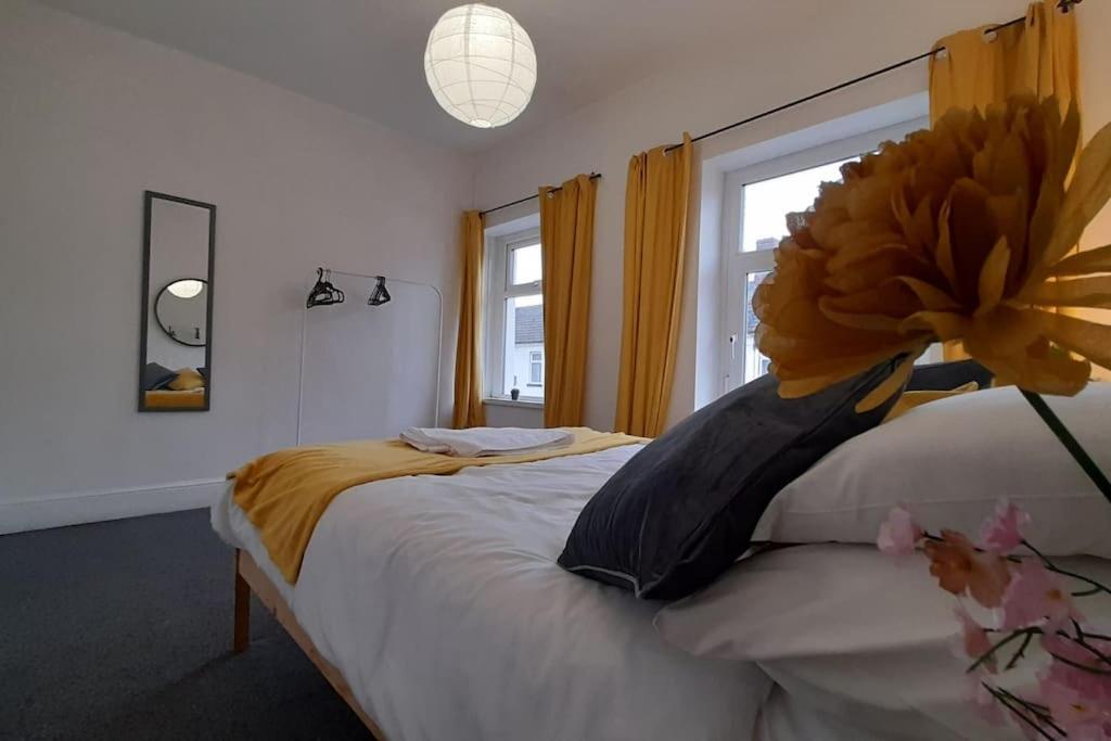 Spacious 4 Bedroom, Free Netflix, Central Location Cardiff Exterior foto