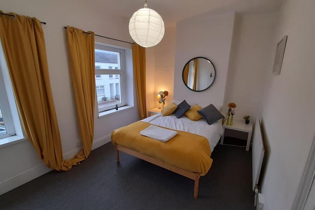 Spacious 4 Bedroom, Free Netflix, Central Location Cardiff Exterior foto