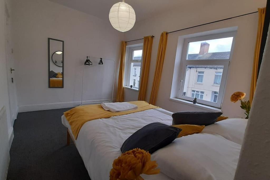 Spacious 4 Bedroom, Free Netflix, Central Location Cardiff Exterior foto