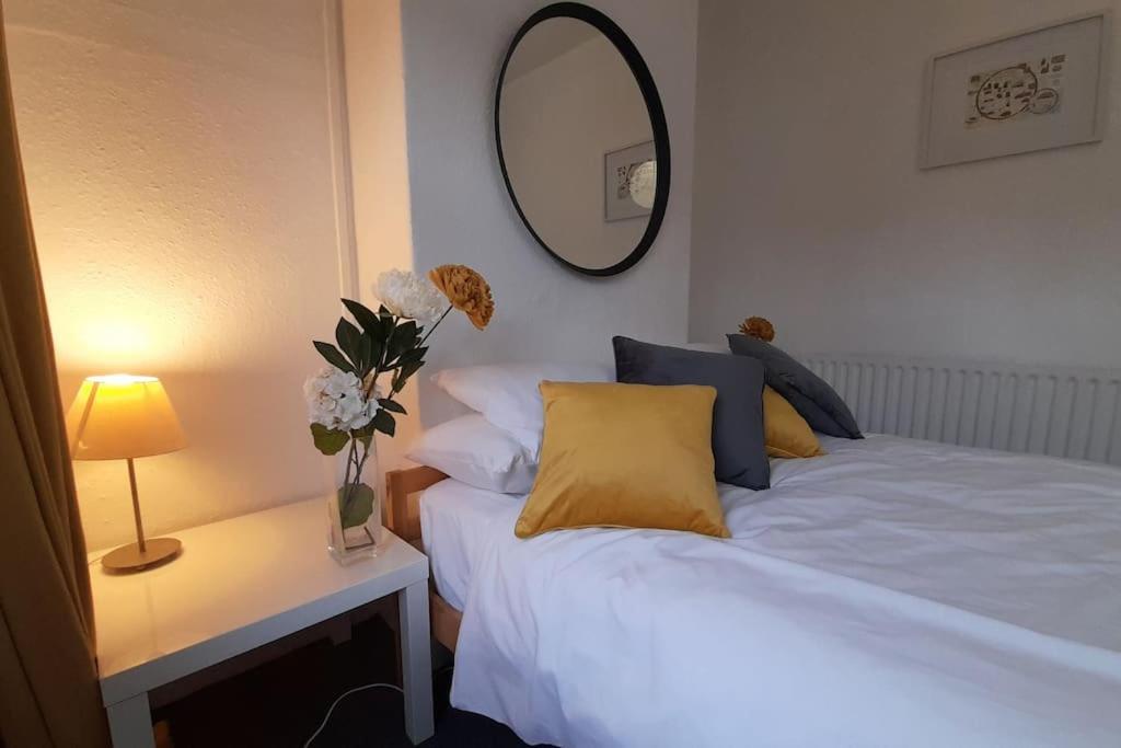 Spacious 4 Bedroom, Free Netflix, Central Location Cardiff Exterior foto